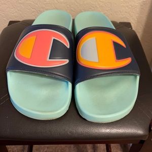 Nice pair Used” champion 🩴 flip flops.